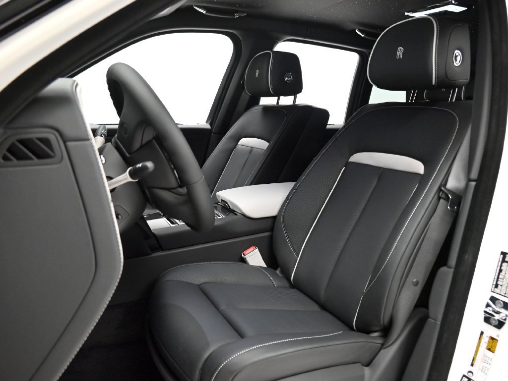 New 2027 Rolls-Royce Cullinan Black Badge AWD/4WD image 18