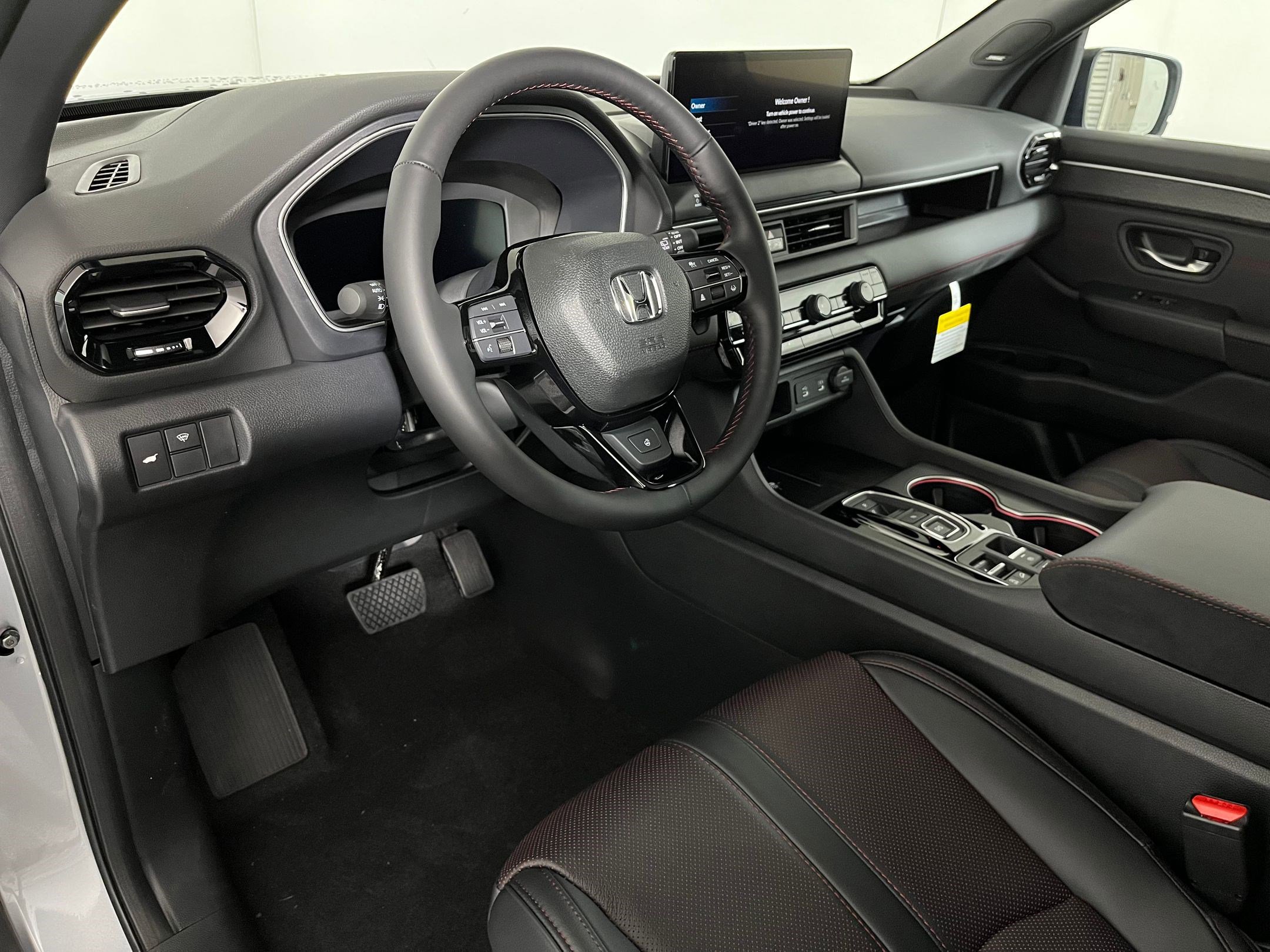 New 2026 Honda Pilot Black Edition image 3