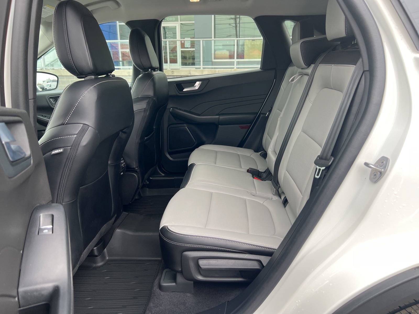 Used 2023 Ford Escape Platinum AWD/4WD image 22