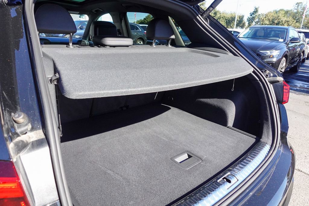 Used 2025 Audi Q3 2.0T Premium Plus w/ Premium Plus Package image 28