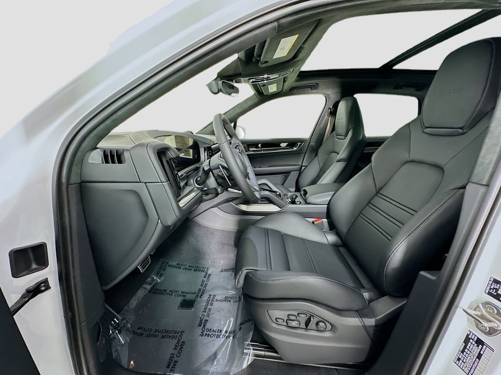 New 2026 Porsche Cayenne Turbo AWD/4WD image 5