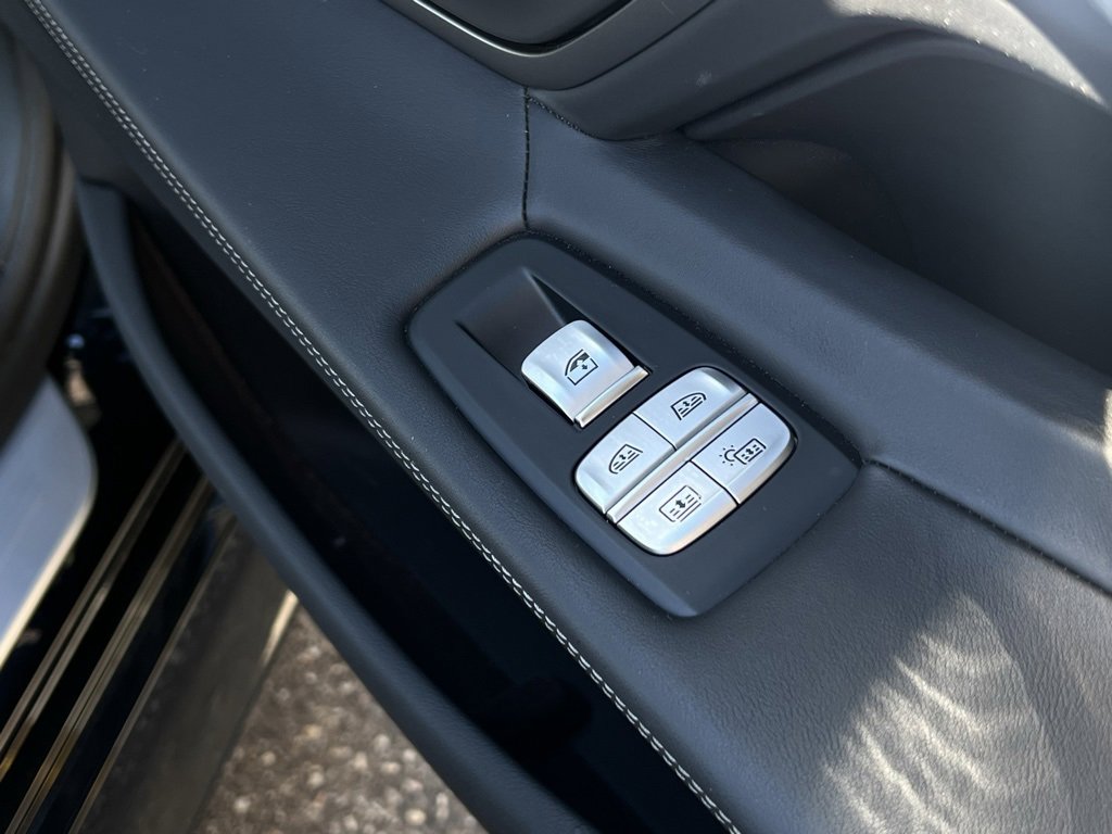 Used 2018 BMW 750i xDrive image 22