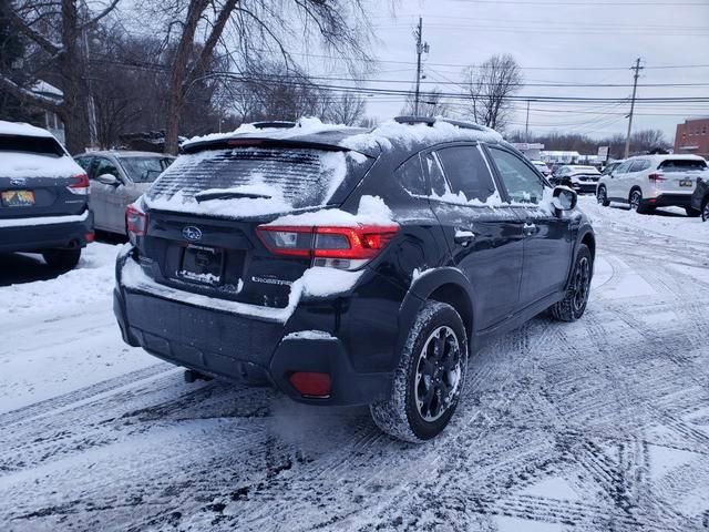 Used 2023 Subaru Crosstrek 2.0i Premium image 3
