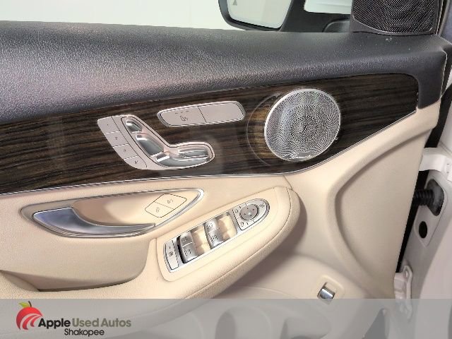 Used 2018 Mercedes-Benz GLC 300 4MATIC image 12