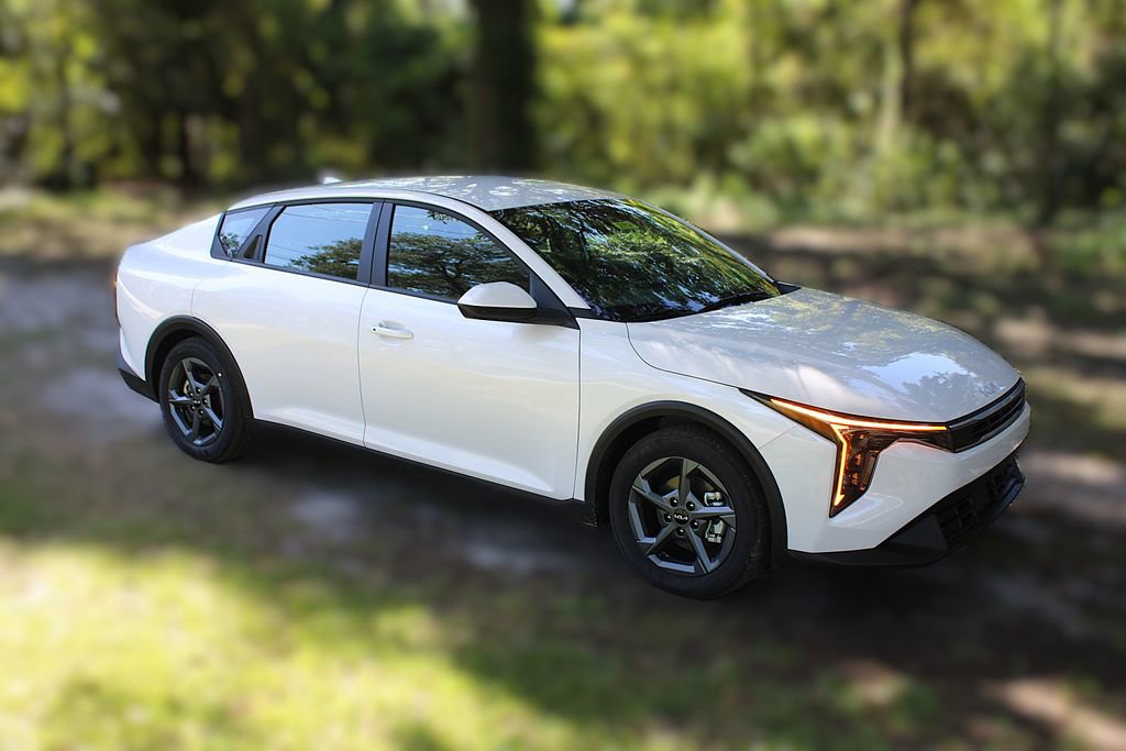 New 2025 Kia K4 EX image 4
