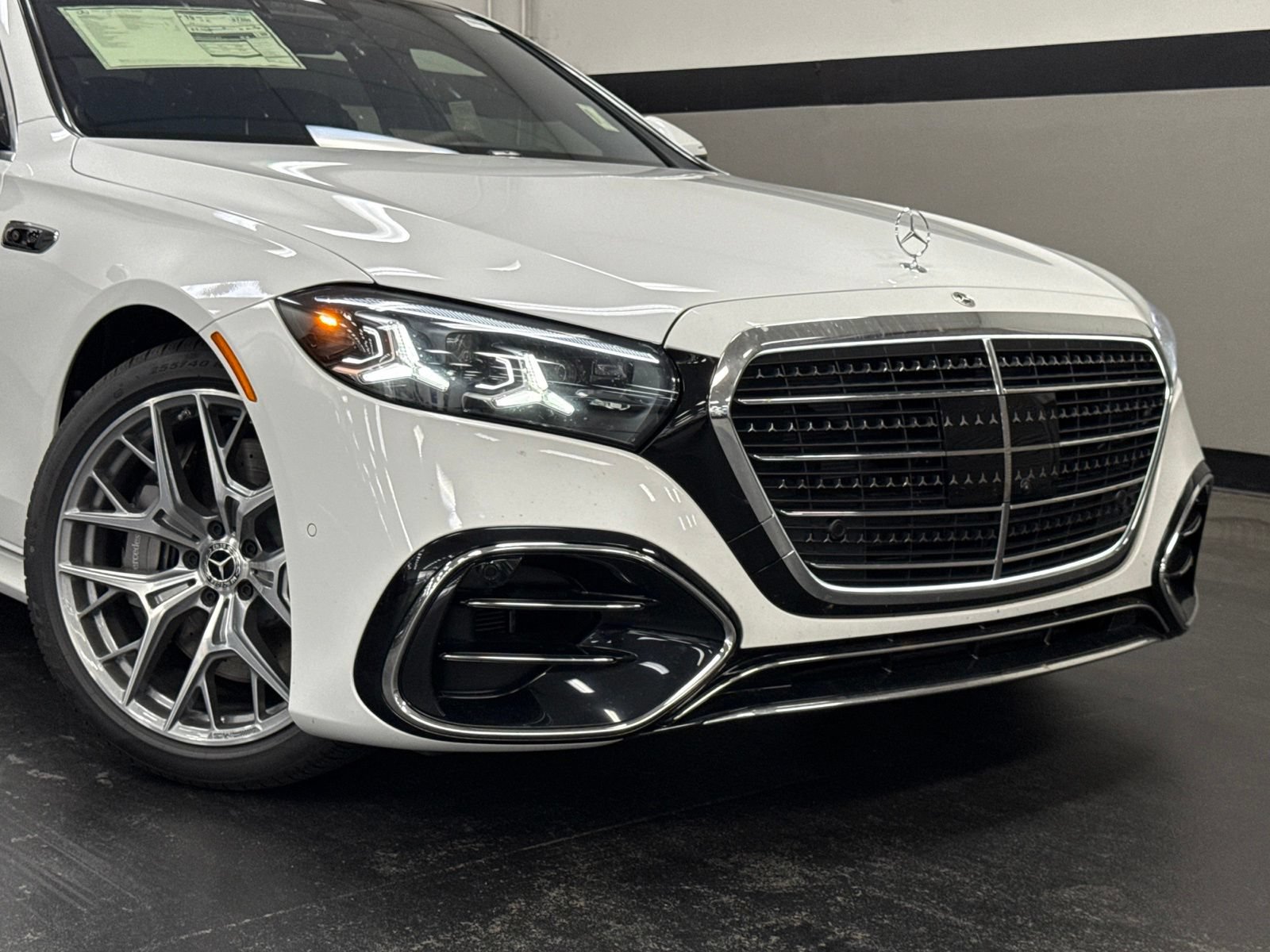 New 2027 Mercedes-Benz S 580 4MATIC Sedan image 3