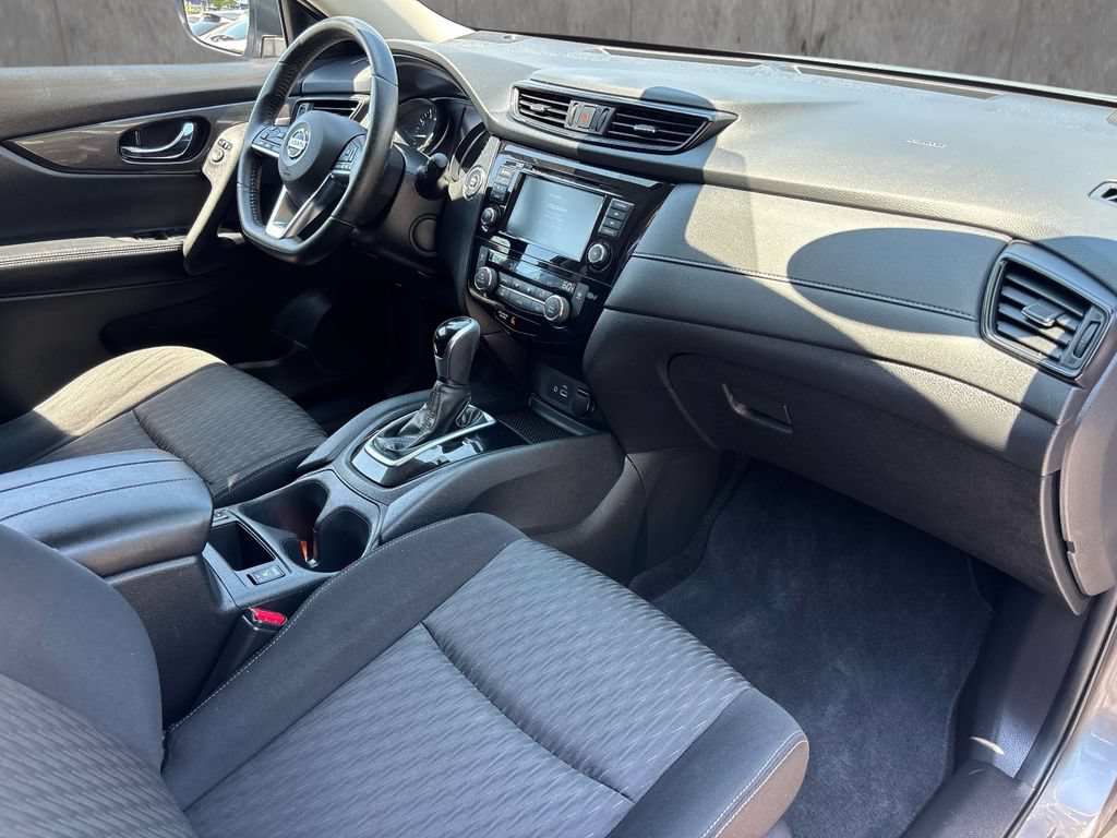 Used 2019 Nissan Rogue SV AWD/4WD image 18