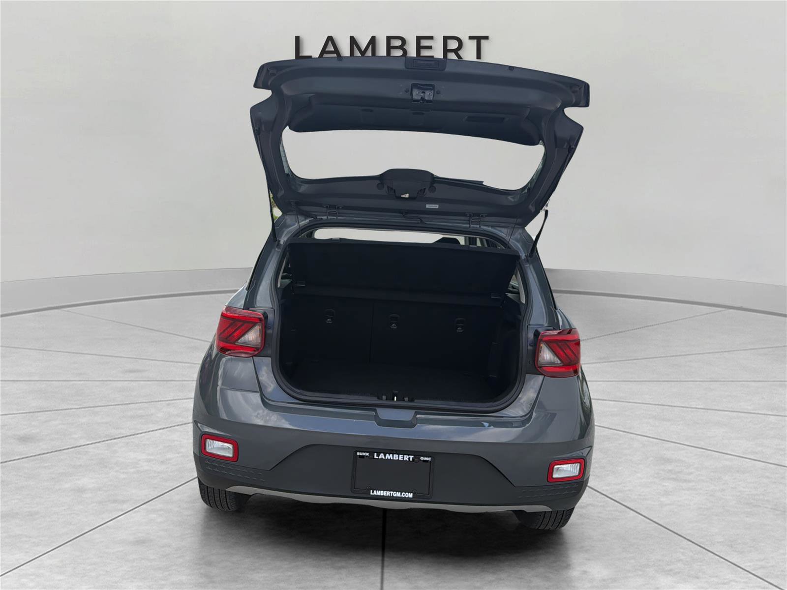 Used 2025 Hyundai Venue SEL FWD image 20