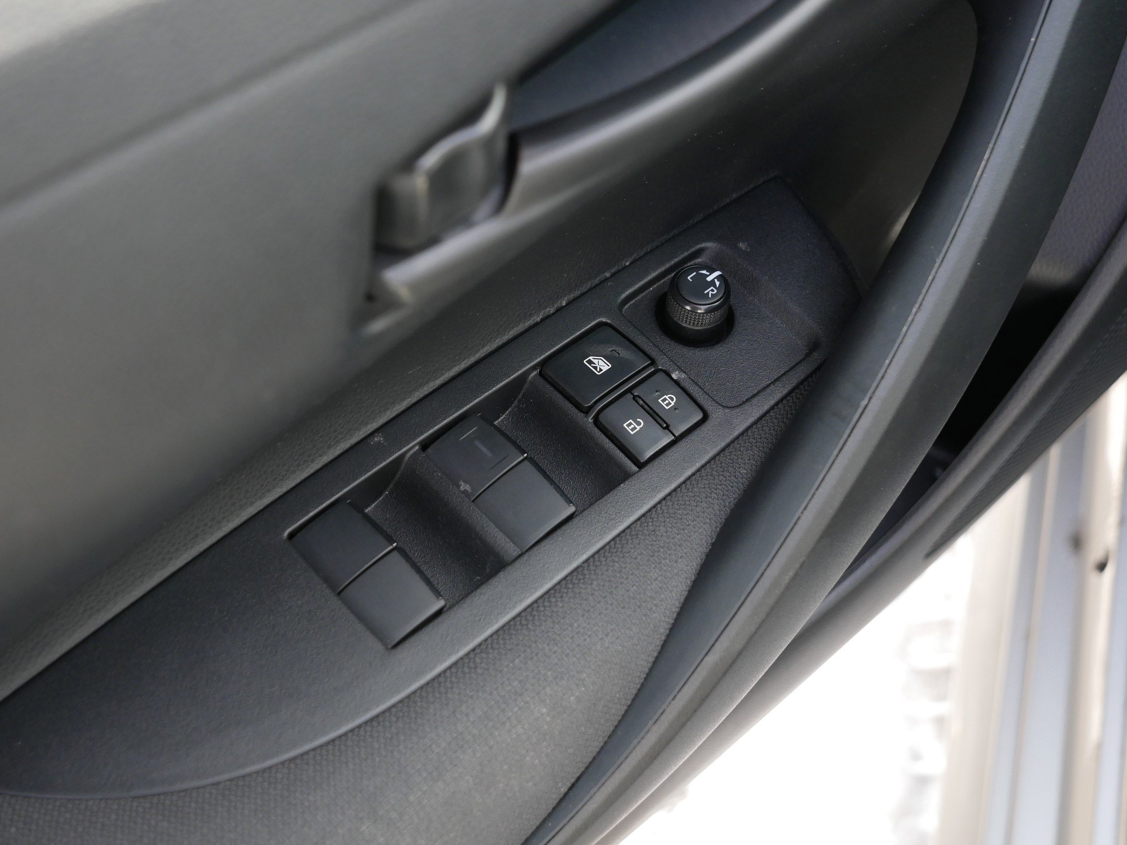 Used 2024 Toyota Corolla LE image 19