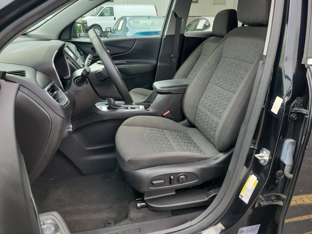 Used 2024 Chevrolet Equinox LT AWD/4WD image 19