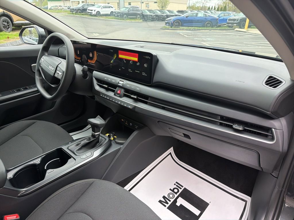 New 2026 Kia K4 LXS image 12
