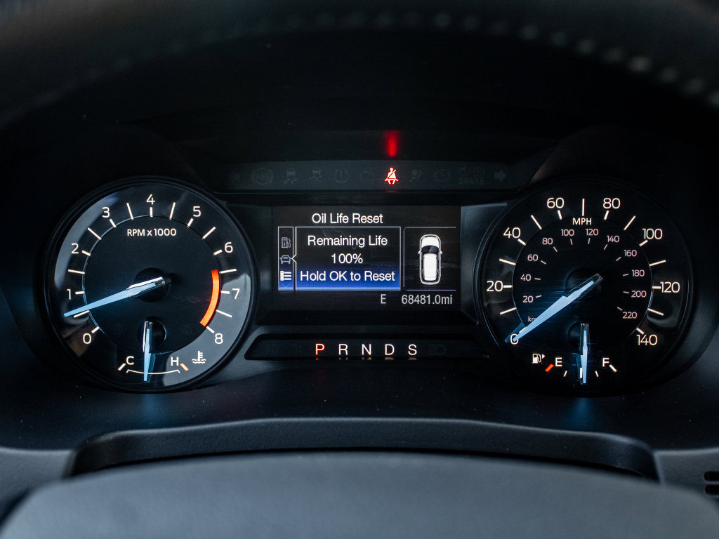 Used 2018 Ford Explorer XLT image 30