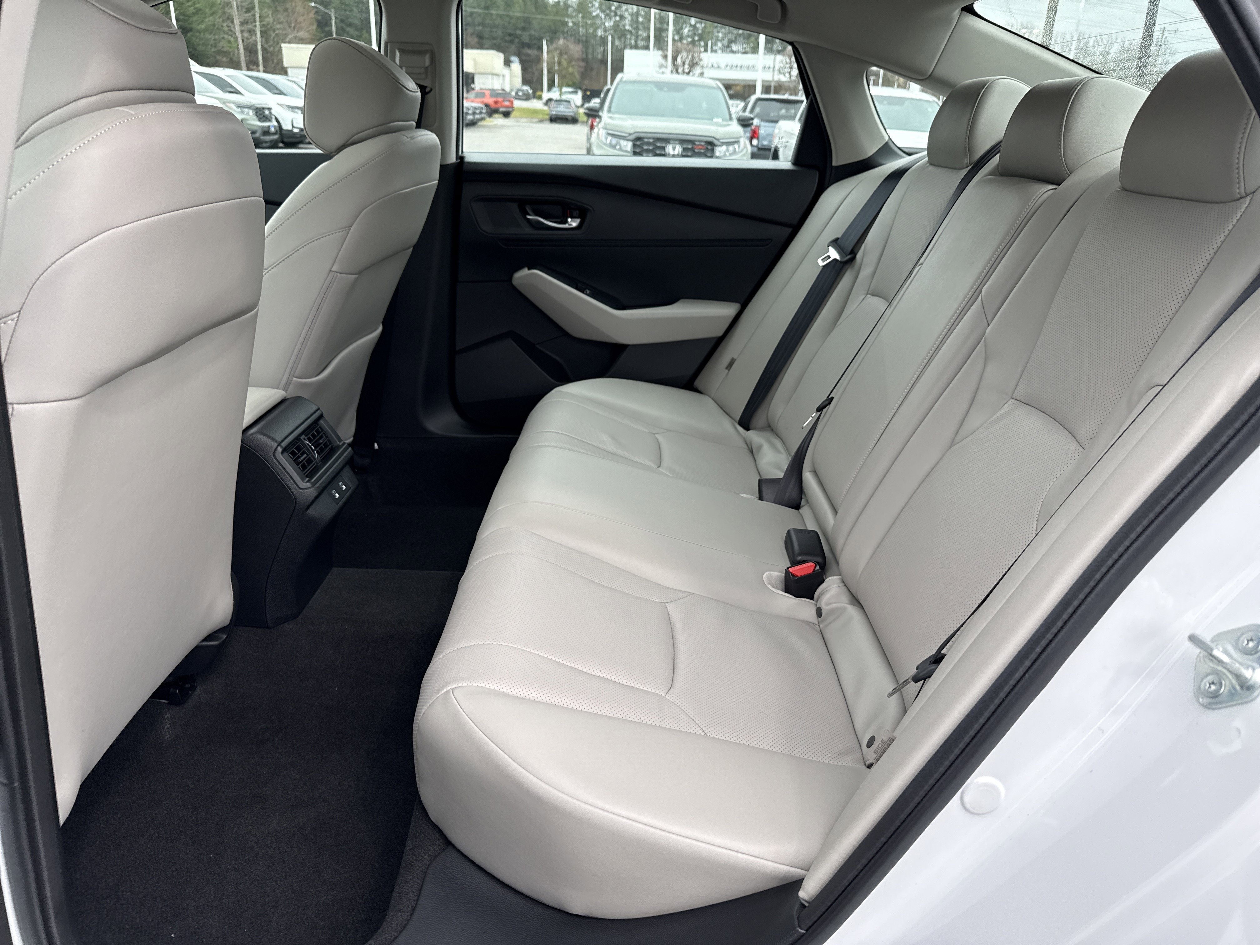 Used 2025 Honda Accord EX-L image 31