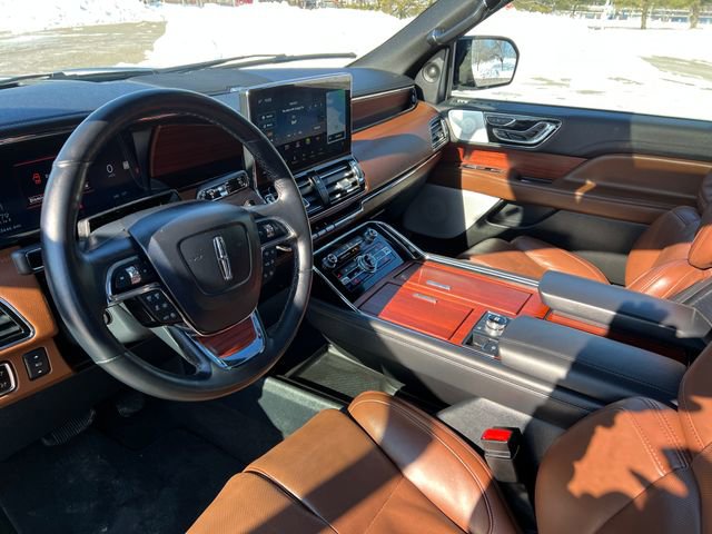 Used 2024 Lincoln Navigator Reserve image 18