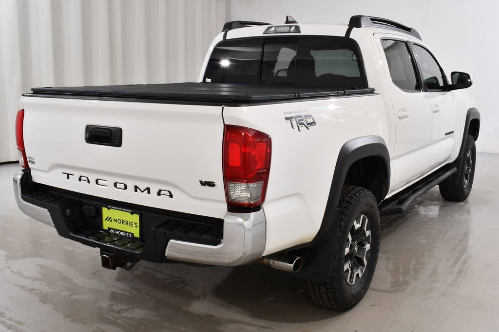Used 2017 Toyota Tacoma TRD Off-Road w/ Tow Package (A/T) AWD/4WD image 12