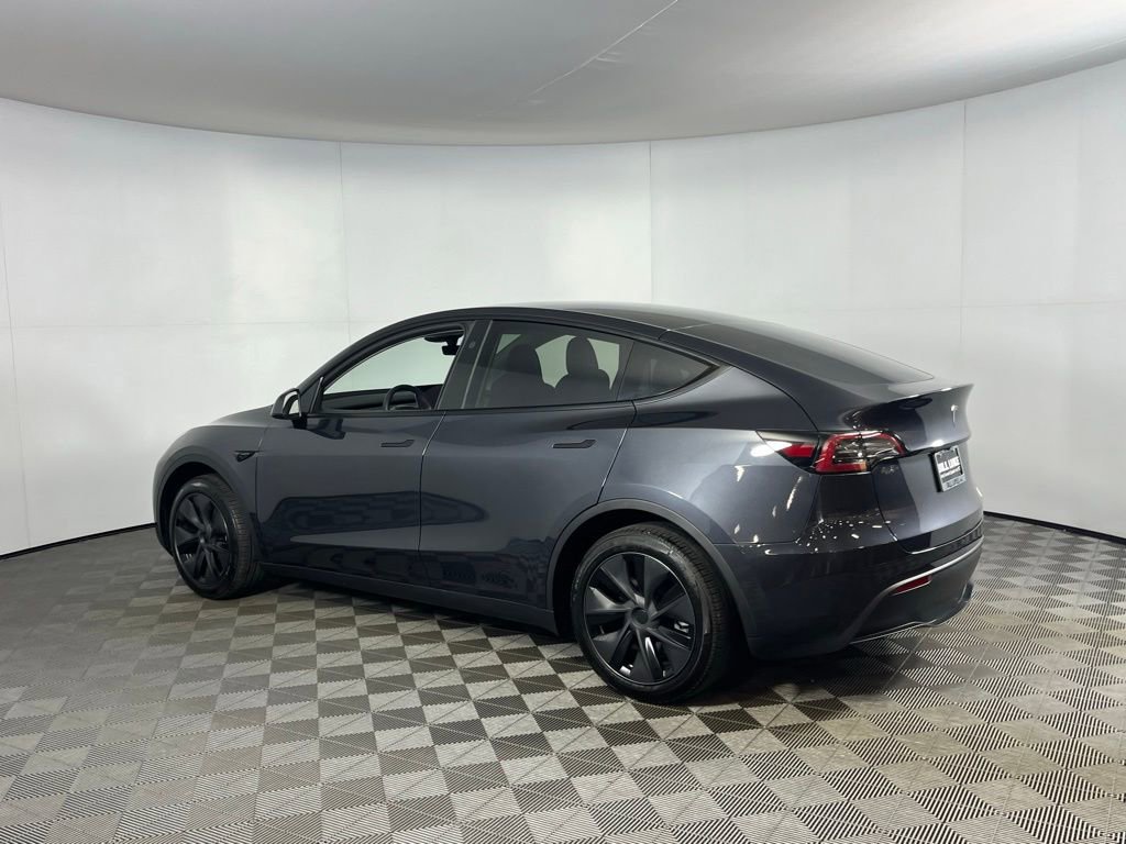 Used 2025 Tesla Model Y Long Range image 5