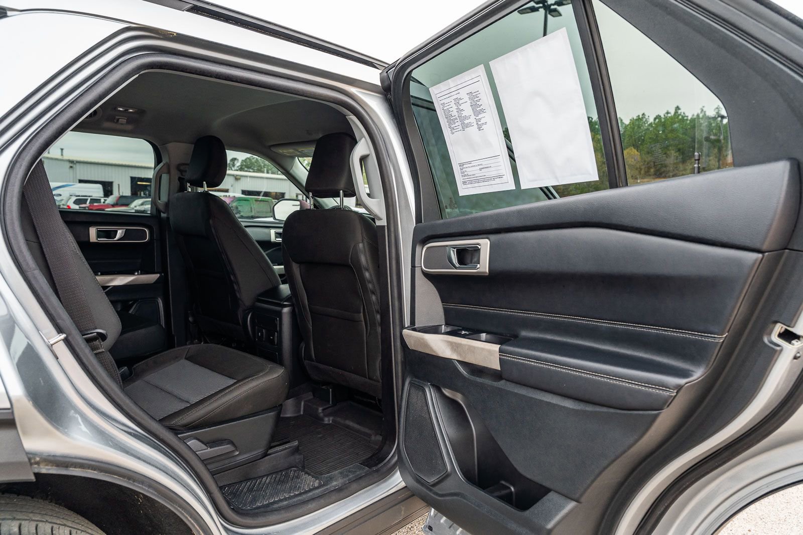 Certified 2022 Ford Explorer XLT RWD image 15