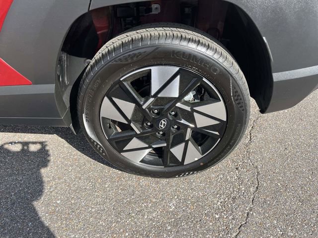 Used 2025 Hyundai Kona SEL AWD/4WD image 5