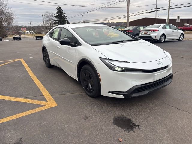 New 2026 Toyota Prius LE image 7