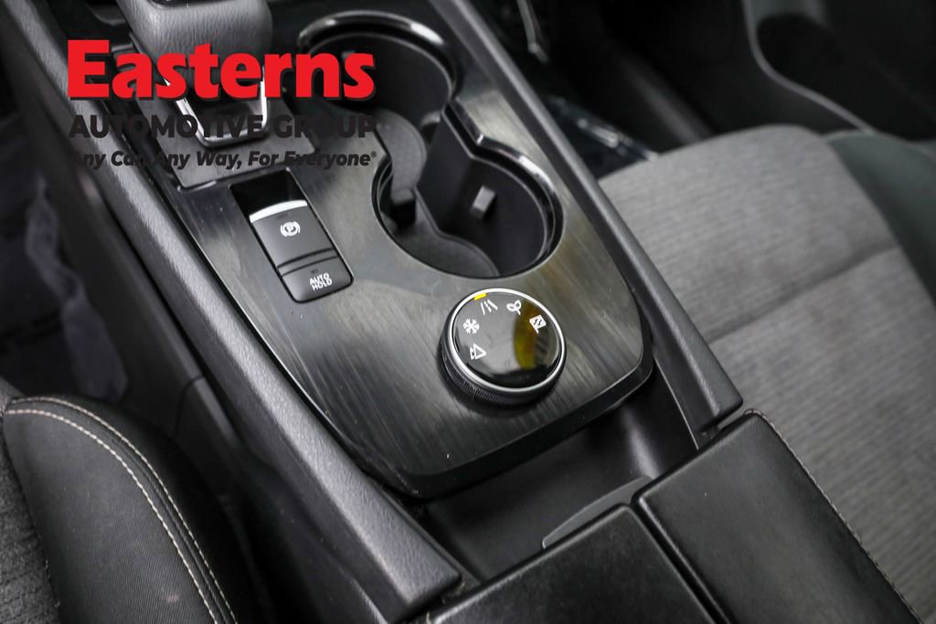 Used 2022 Nissan Rogue SV image 20