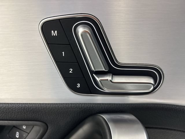 Used 2025 Mercedes-Benz CLA 250 4MATIC image 4