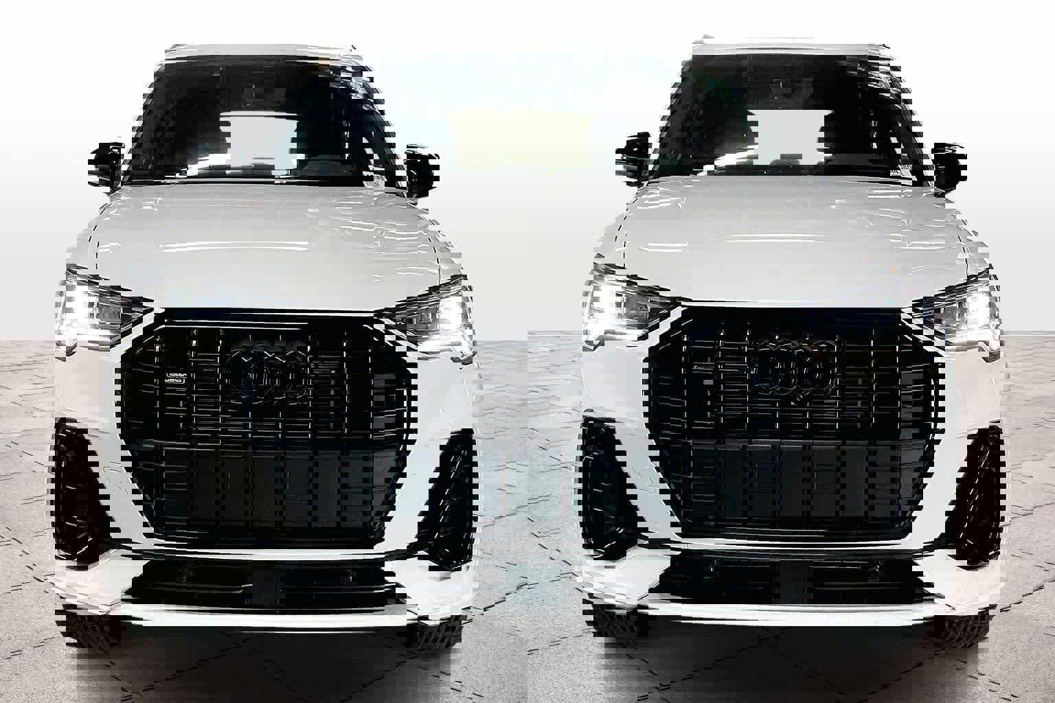 Certified 2025 Audi Q3 2.0T Premium Plus w/ Premium Plus Package image 3