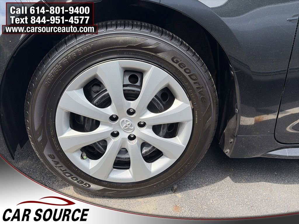 Used 2021 Toyota Corolla LE FWD image 23