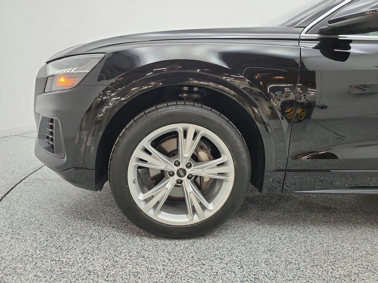 Used 2023 Audi Q8 Premium w/ Convenience Package AWD/4WD image 30