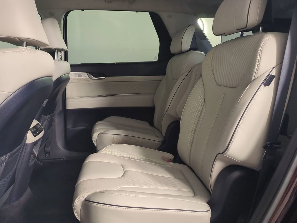 Used 2024 Hyundai Palisade Calligraphy FWD image 17