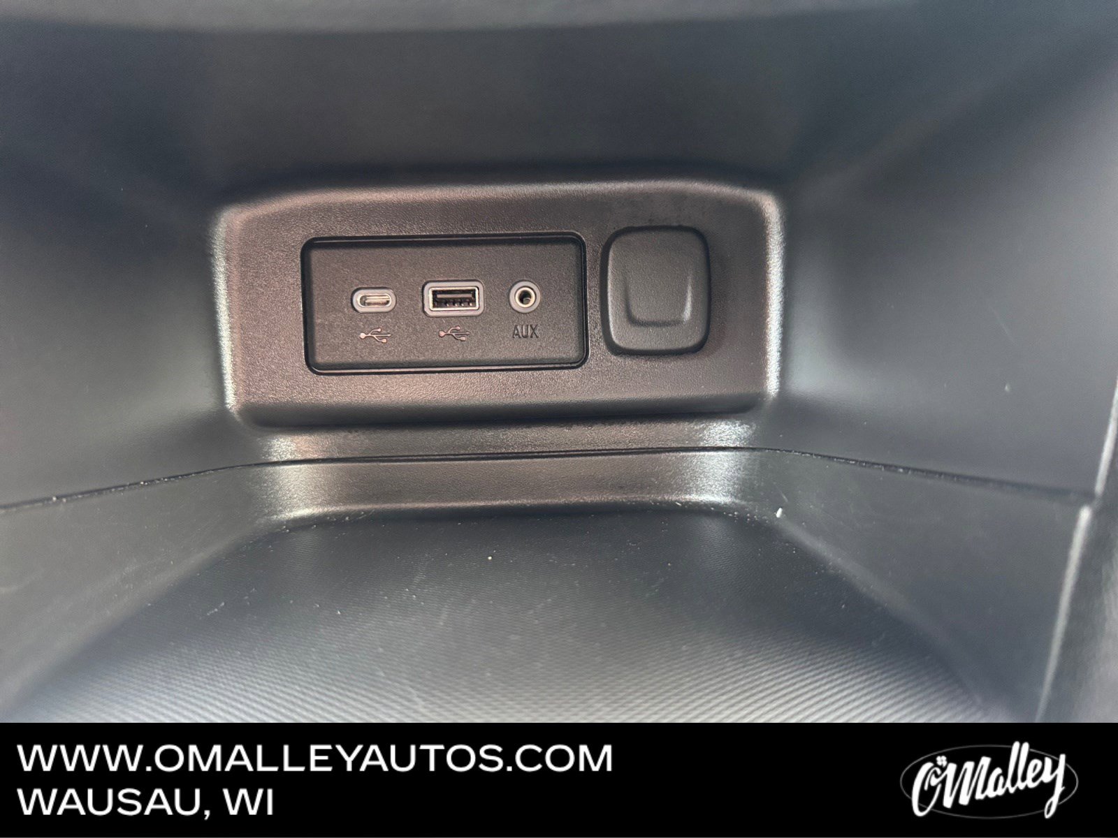Used 2024 Chevrolet Equinox LT w/ LPO, Floor Liner Package AWD/4WD image 25
