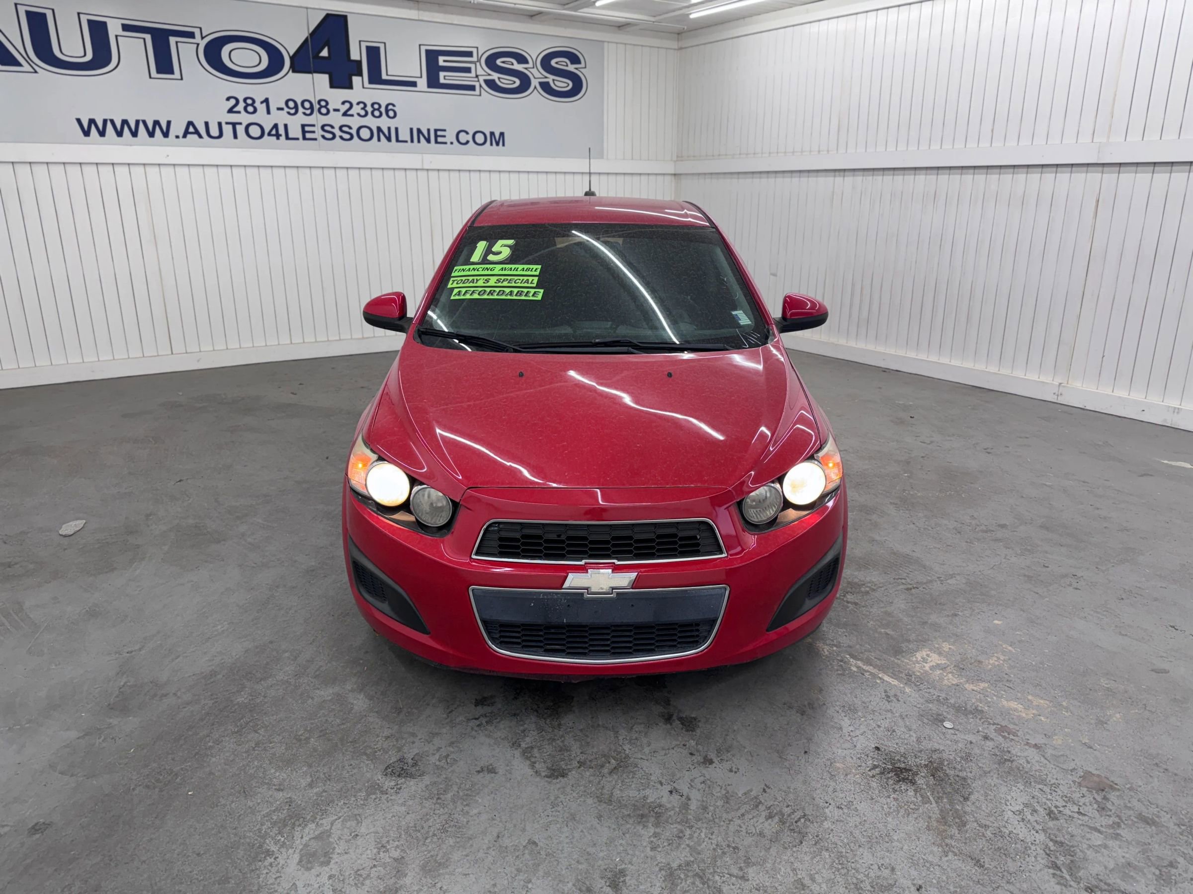 Used 2015 Chevrolet Sonic LT image 2