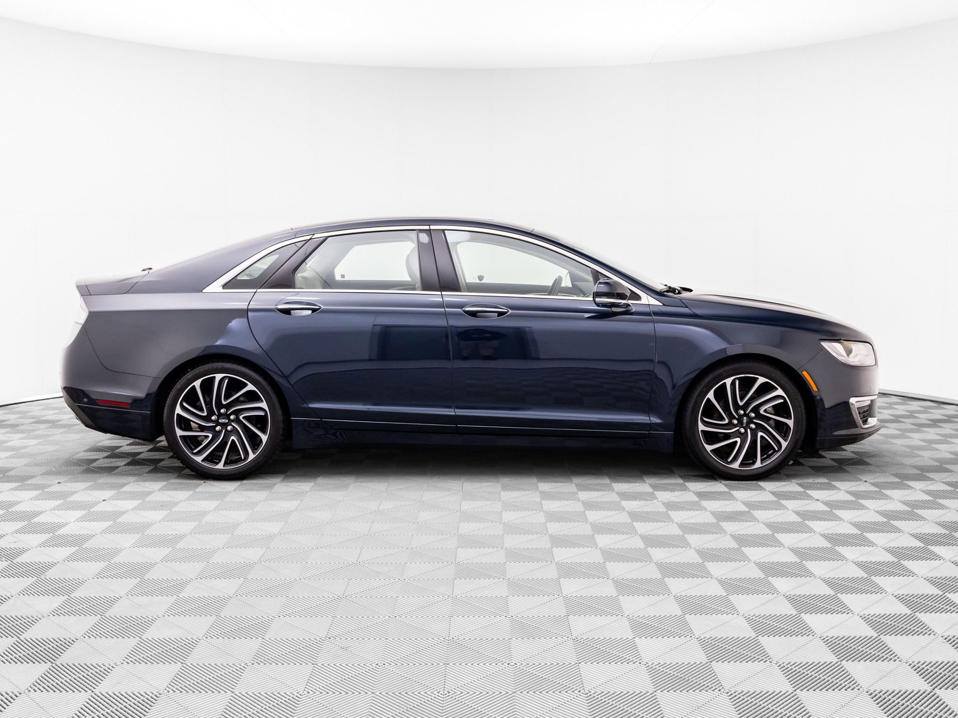 Used 2020 Lincoln MKZ Reserve image 7