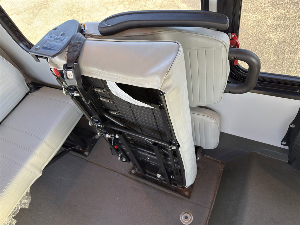 Used 2014 Chevrolet Express 4500 Base w/ Shuttle Bus Package image 34