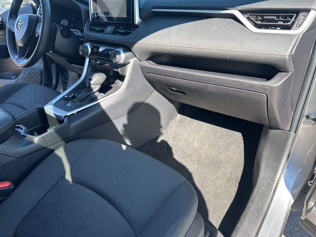 Used 2024 Toyota RAV4 XLE image 35