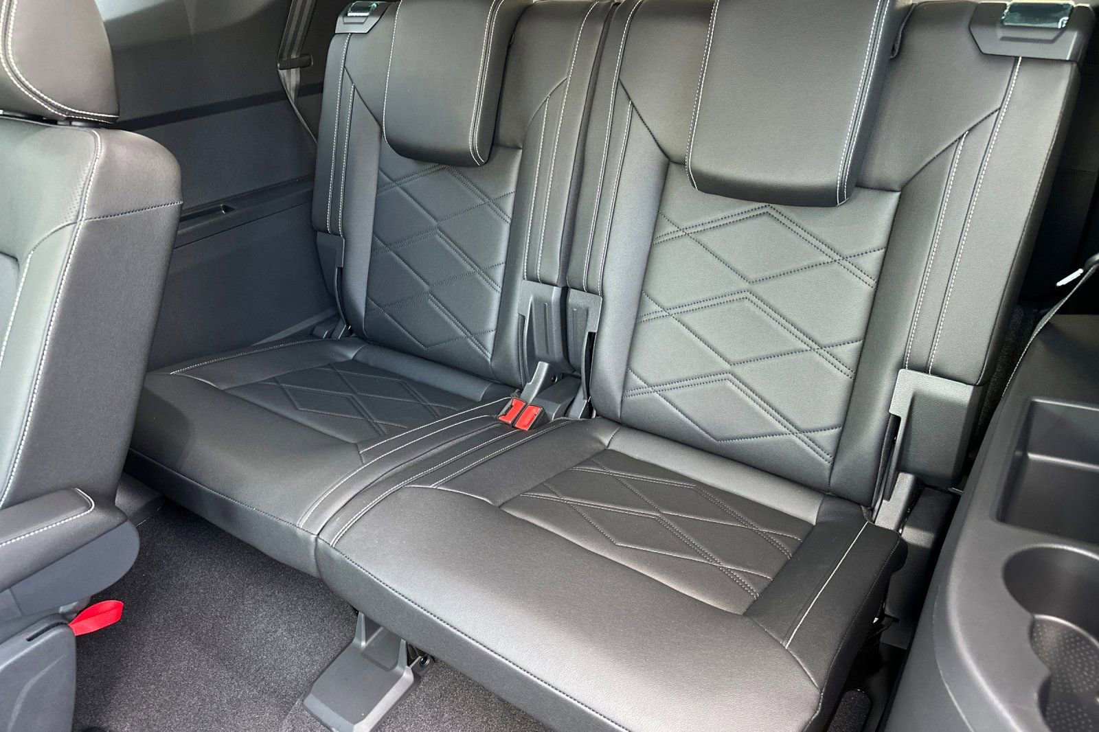 New 2026 Volkswagen Atlas SE image 14