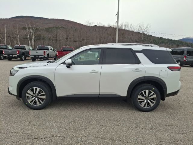New 2025 Nissan Pathfinder SL w/ Black Appearance Package image 6