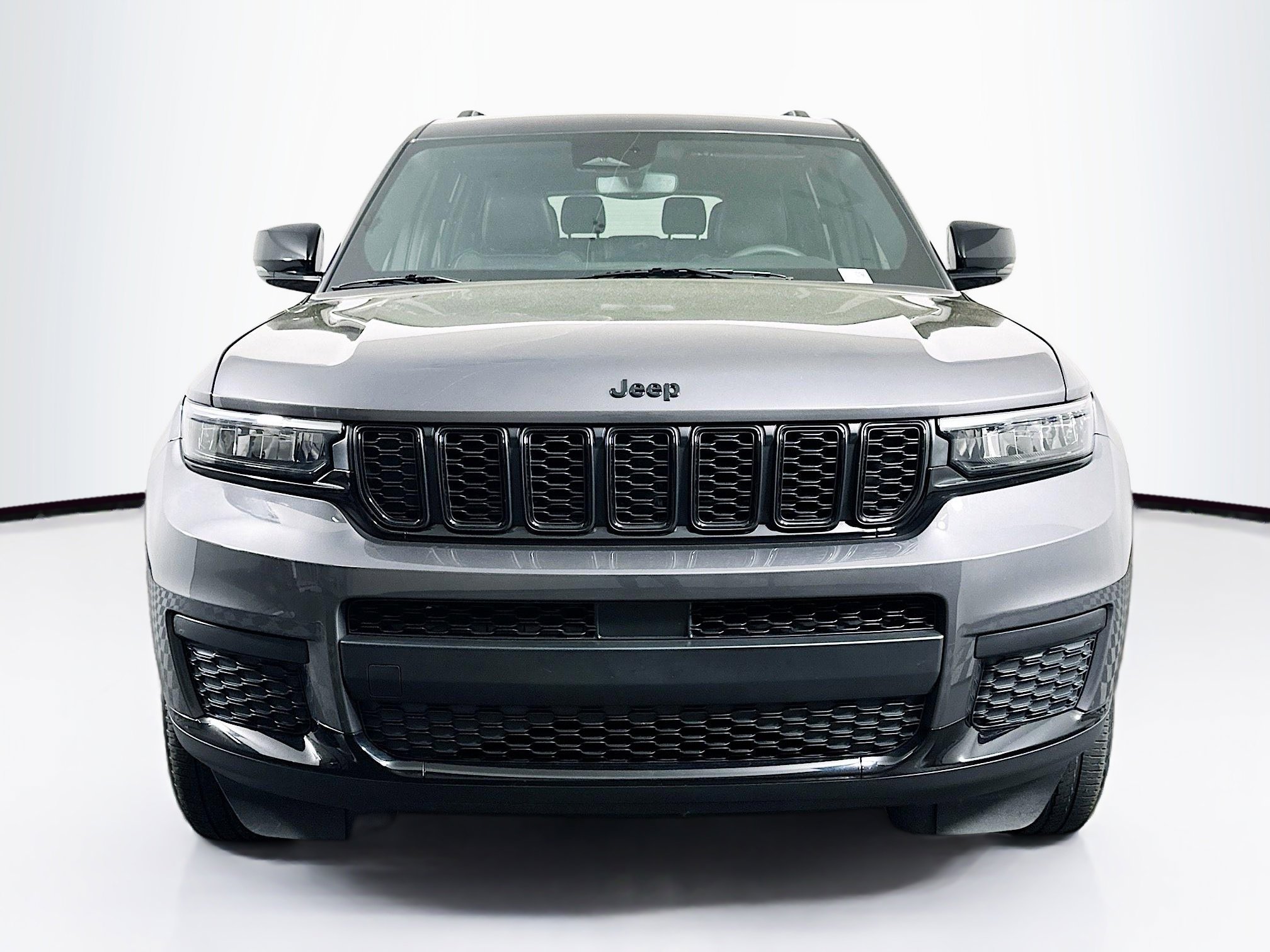 Used 2023 Jeep Grand Cherokee L Laredo AWD/4WD image 2
