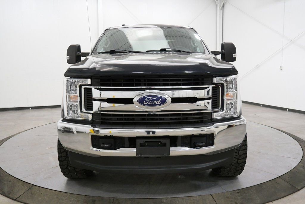 Used 2019 Ford F250 XLT image 2