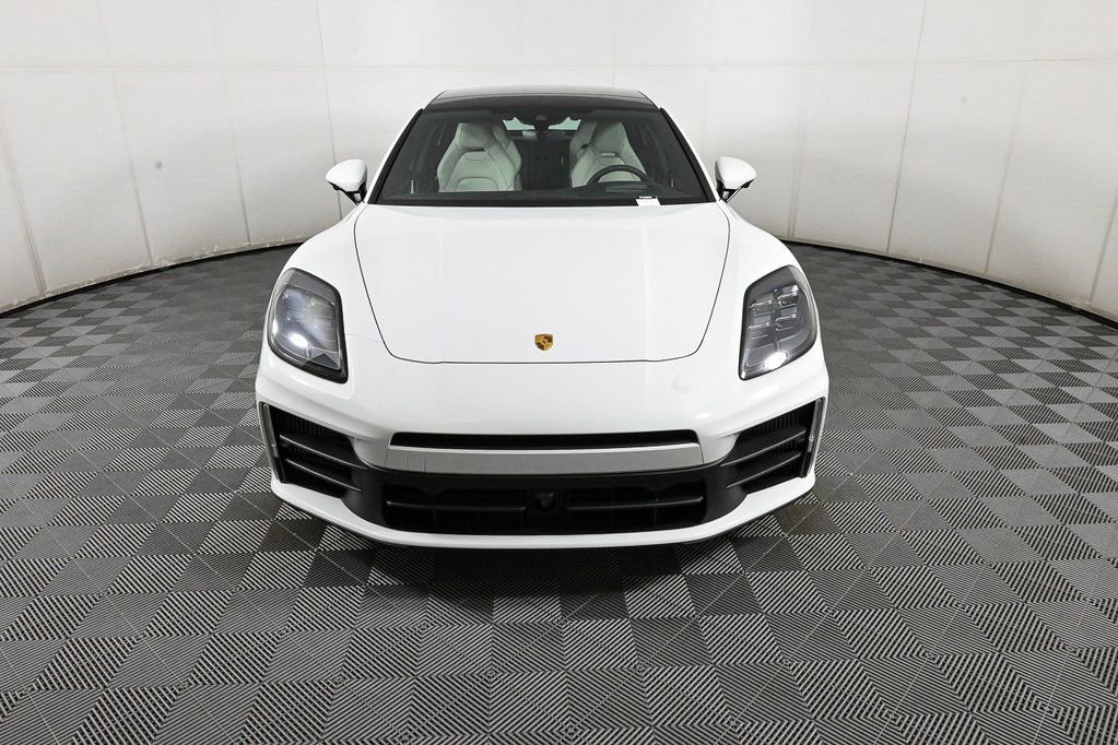 Used 2025 Porsche Panamera image 37