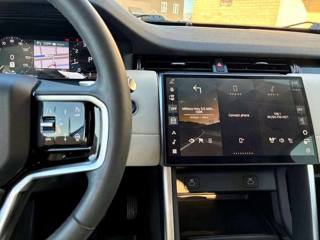 Used 2024 Land Rover Discovery Sport S image 17