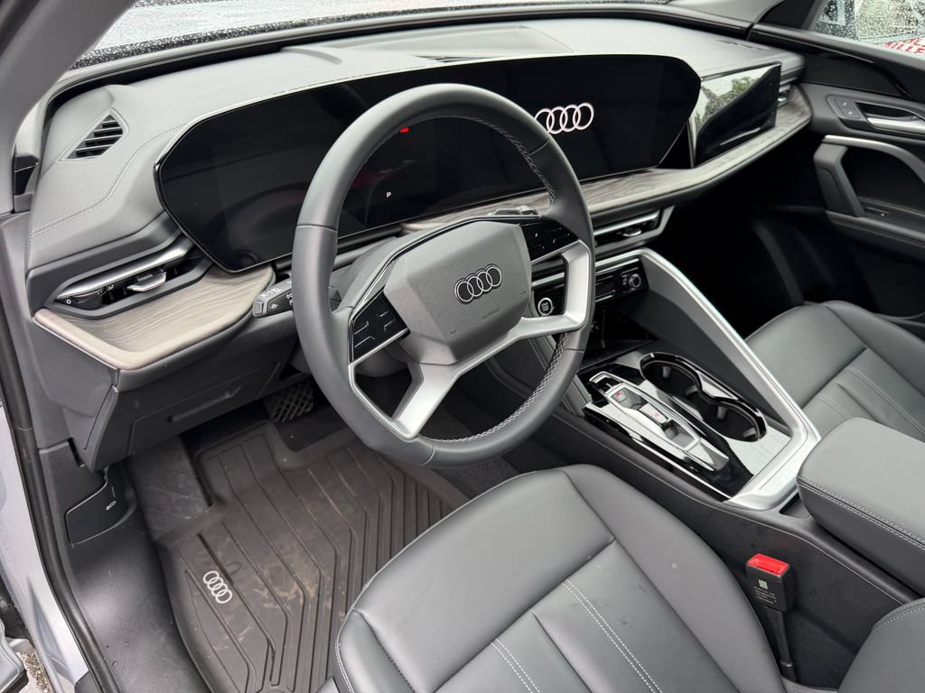 Used 2025 Audi Q5 Premium w/ Convenience Package AWD/4WD image 17