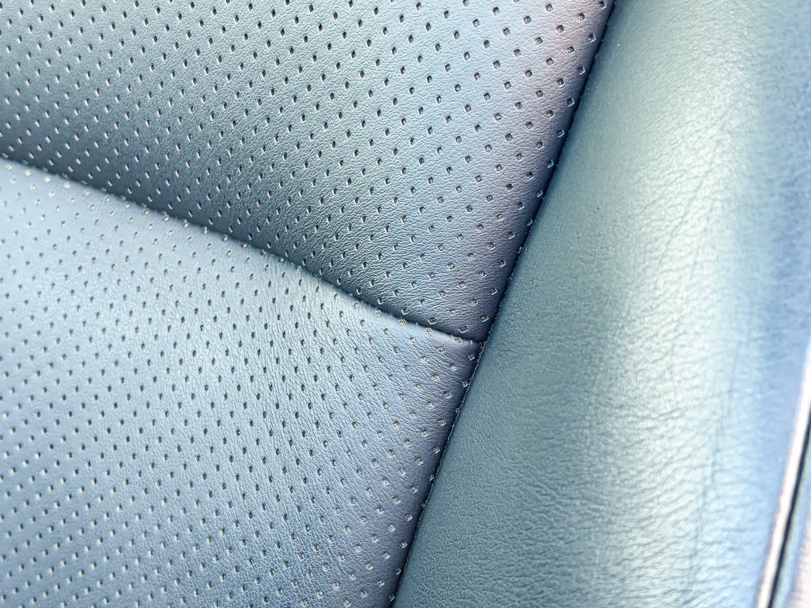 Used 2023 Lexus GX 460 Luxury w/ Sport Design Package image 25