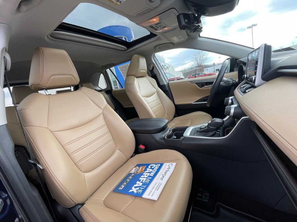 Used 2019 Toyota RAV4 Limited w/ Carpet Mat Package image 12