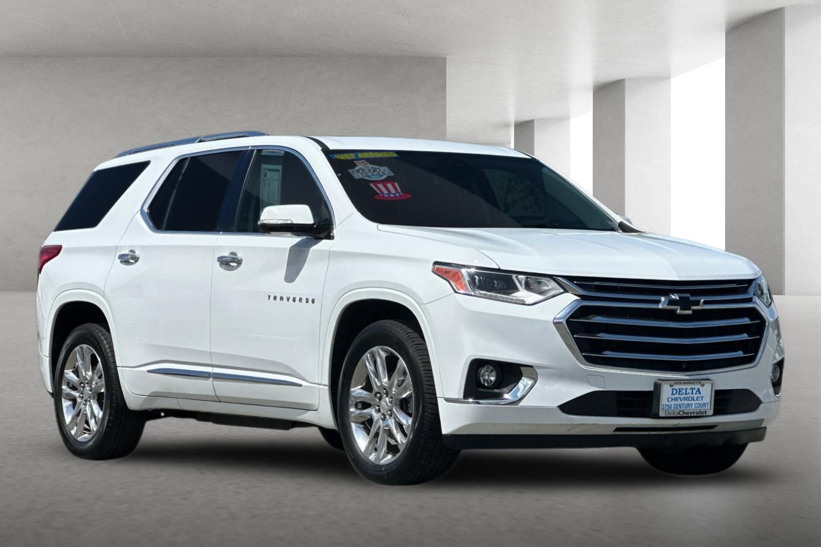Used 2020 Chevrolet Traverse High Country w/ LPO, Floor Liner Package FWD image 2