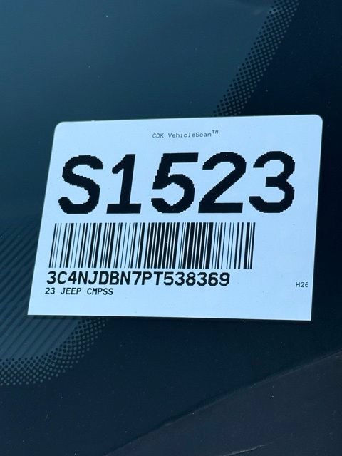 Used 2023 Jeep Compass Latitude w/ Convenience Group AWD/4WD image 33