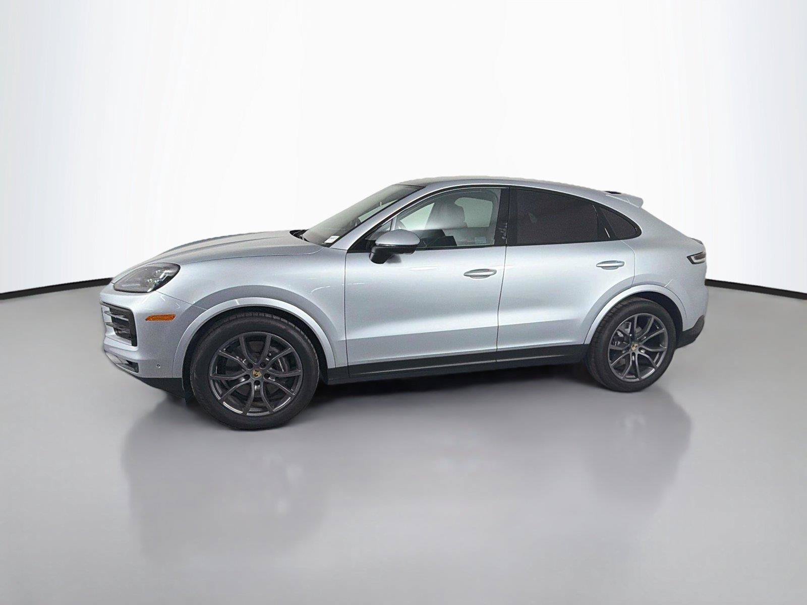 Certified 2024 Porsche Cayenne Coupe AWD/4WD image 2