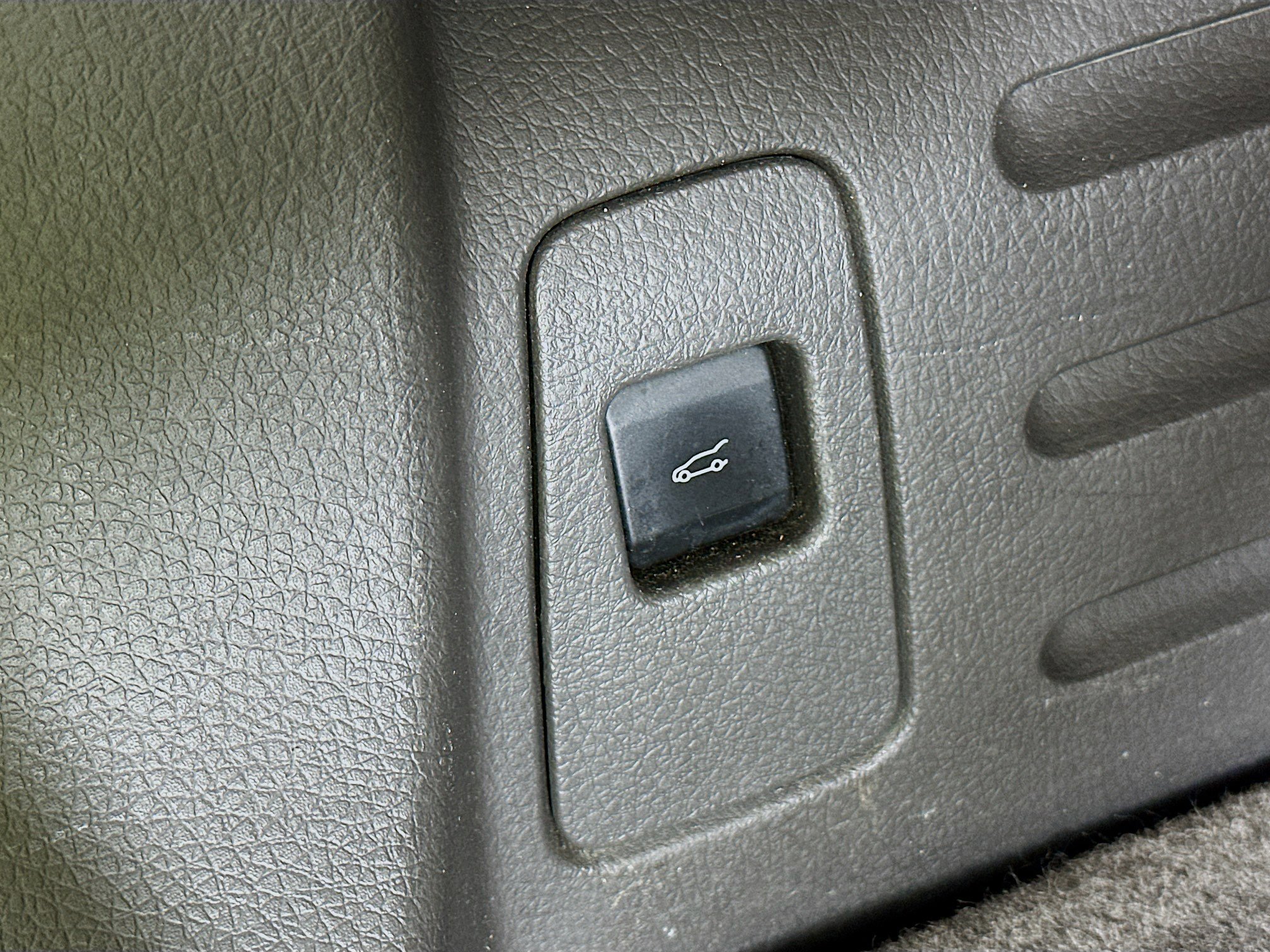 Used 2012 Ford Edge SEL image 29