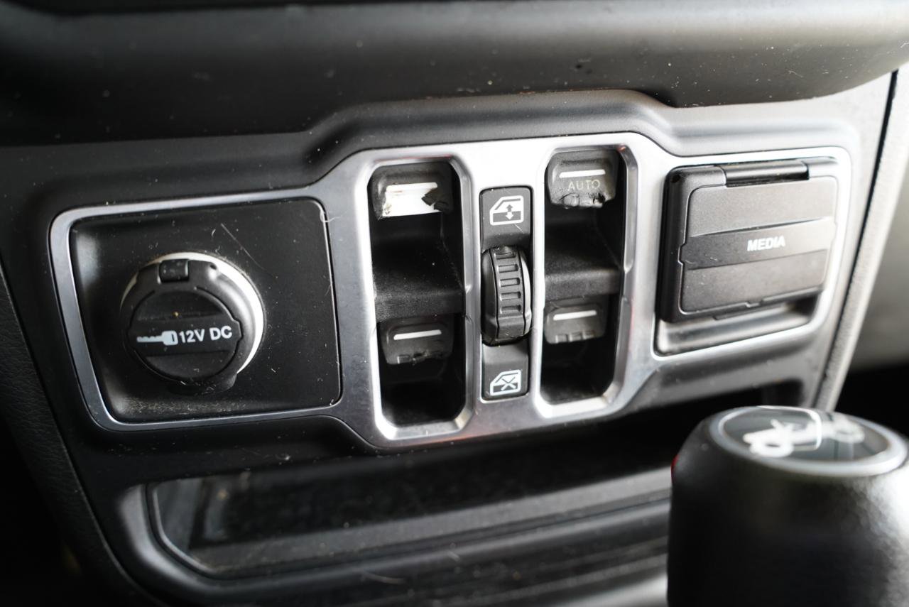 Used 2018 Jeep Wrangler Unlimited Sport S image 21