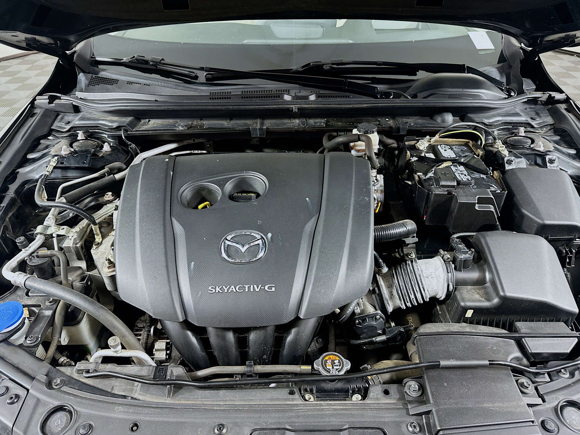 Used 2019 MAZDA MAZDA3 w/Premium Pkg image 32