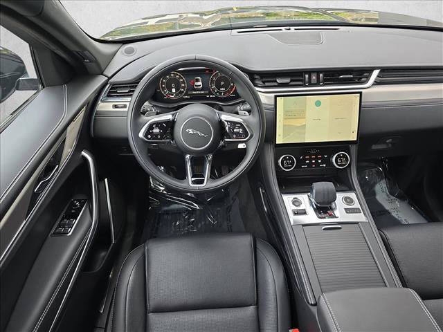 Certified 2025 Jaguar F-PACE R-Dynamic S image 16